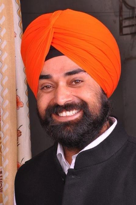 Dr. Gurinder Singh, orthodontist and Invisalign provider